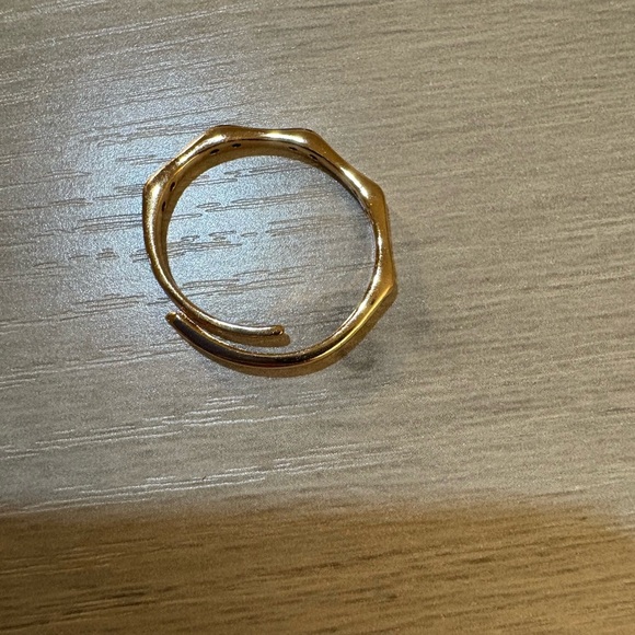 18k Gold-plated Women's Ring - Picture 2 of 4